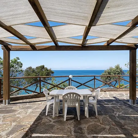 Villa Licosa Paradise